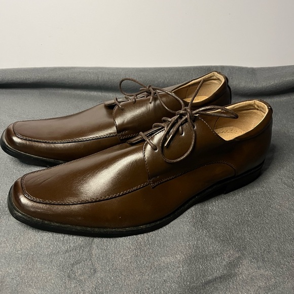 Adolfo Brown Leather Oxfords Sleek Design - Picture 1 of 6